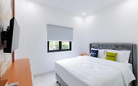 Urbanview Amira Syariah Bogor 3*